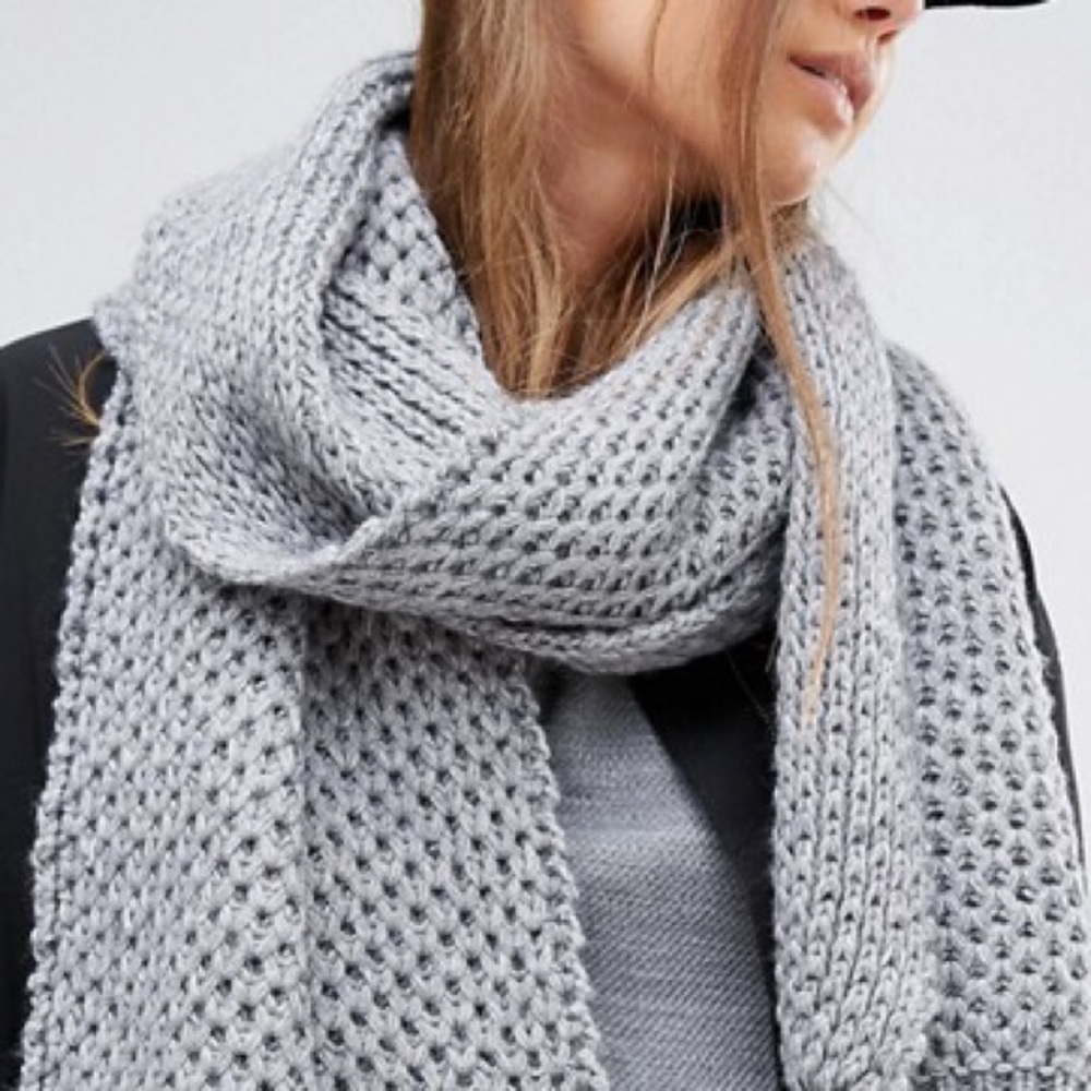 Calvin Klein Knitted Grey Chunky Scarf